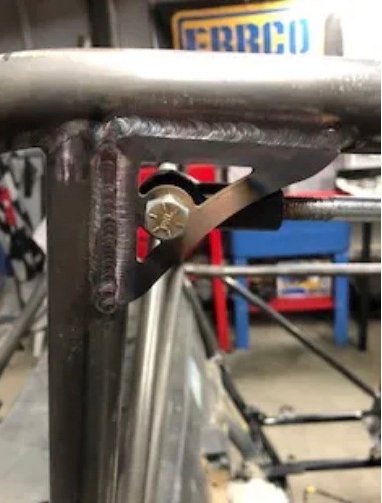 Gusset window net mount tab 70 degree